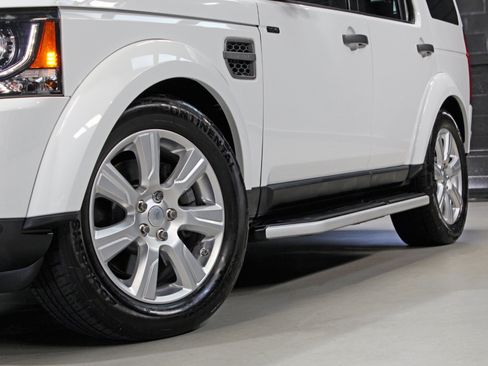 Used 2016 Land Rover LR4 HSE AWD/4WD image 19