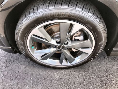 Used 2024 Audi Q4 e-tron Premium Plus image 10