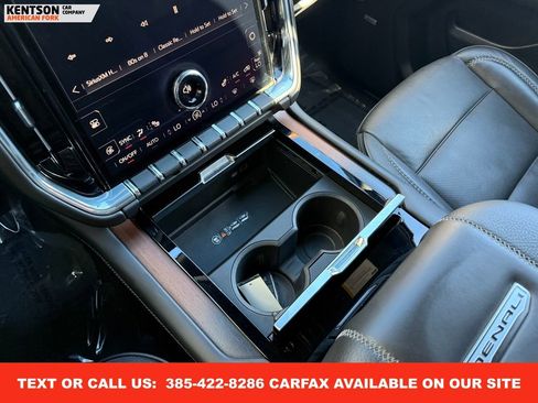 Used 2025 GMC Yukon XL Denali image 26