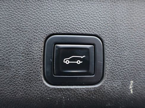 Used 2021 Chevrolet Suburban High Country image 37