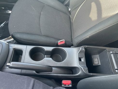 Used 2019 Nissan Sentra S image 40