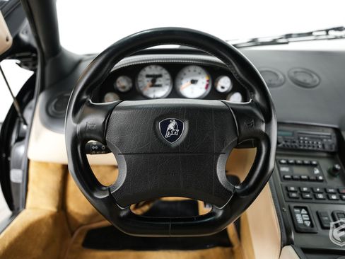 Used 1998 Lamborghini Diablo SV image 14