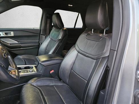 Used 2020 Ford Explorer ST w/ ST Street Pack image 21