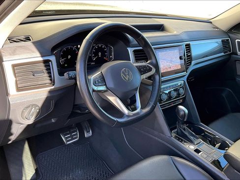 Certified 2021 Volkswagen Atlas SEL R-Line image 14