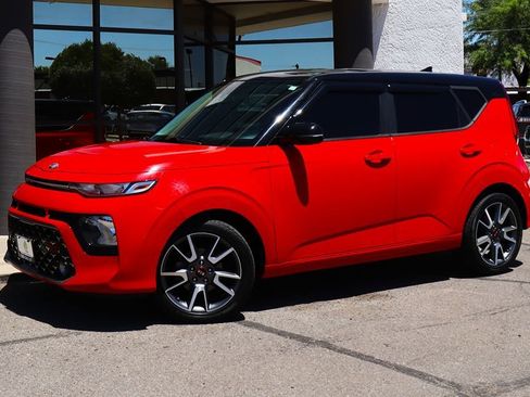 Used 2020 Kia Soul GT-Line FWD image 3