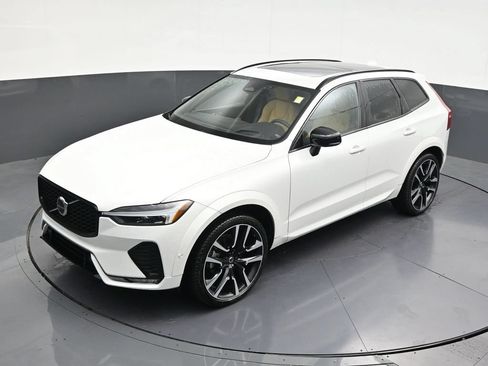 Used 2024 Volvo XC60 B5 Ultimate AWD/4WD image 15