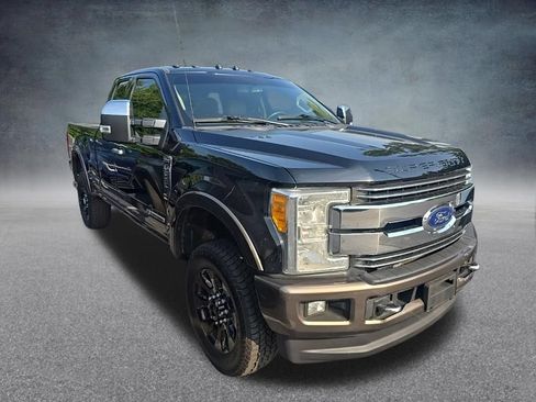 Used 2017 Ford F250 Lariat w/ Chrome Package AWD/4WD image 9