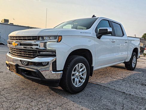 Used 2021 Chevrolet Silverado 1500 LT w/ Bed Protection Package AWD/4WD image 3