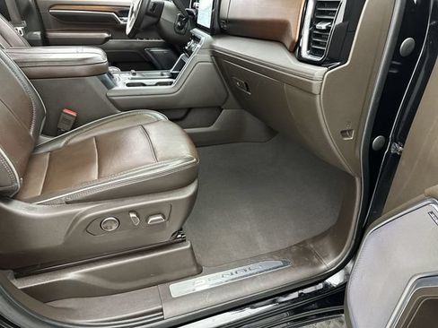 Used 2024 GMC Sierra 2500 Denali w/ Denali Reserve Package AWD/4WD image 16