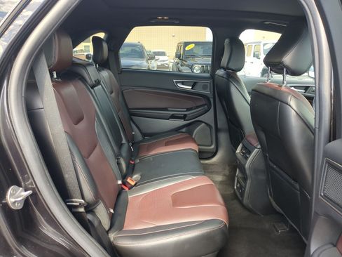Used 2021 Ford Edge Titanium w/ Equipment Group 301A AWD/4WD image 33