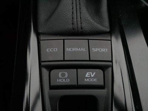 Certified 2025 Toyota Camry LE image 28