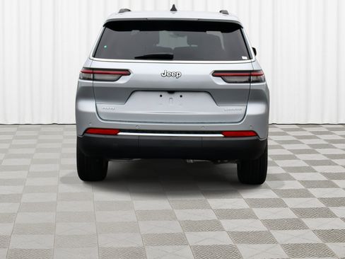 New 2025 Jeep Grand Cherokee L Laredo image 33
