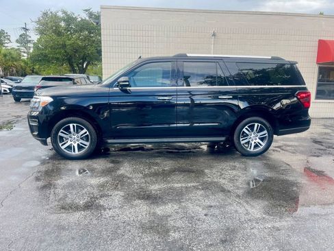 Used 2024 Ford Expedition Max Limited AWD/4WD image 2