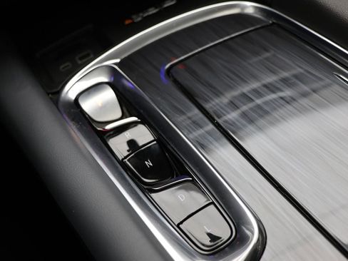 Used 2023 Buick Enclave Essence w/ Experience Buick Package image 25