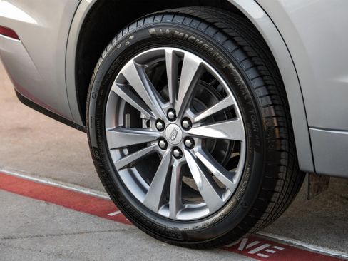 Used 2025 Cadillac XT6 Premium Luxury image 65