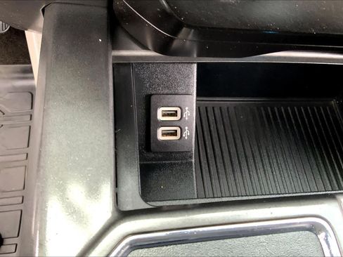 Used 2019 Ford F150 XLT w/ Equipment Group 302A Luxury AWD/4WD image 30