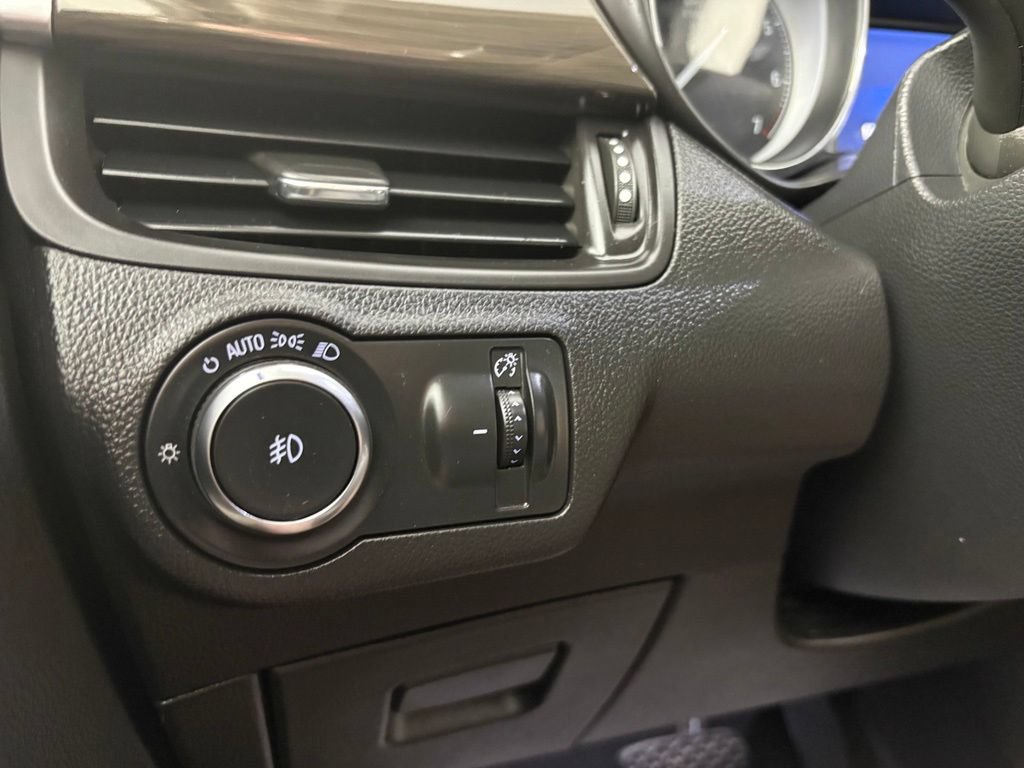 Used 2020 Buick Envision Preferred FWD image 22