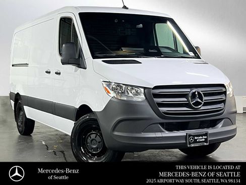 Used 2025 Mercedes-Benz Sprinter 2500 image 1