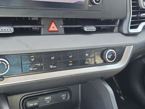 Certified 2023 Kia Sportage LX FWD image 23