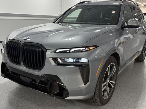 Certified 2026 BMW X7 xDrive40i w/ M Sport Package AWD/4WD image 5