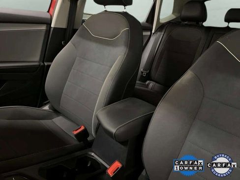 Used 2024 Volkswagen Taos SE image 64