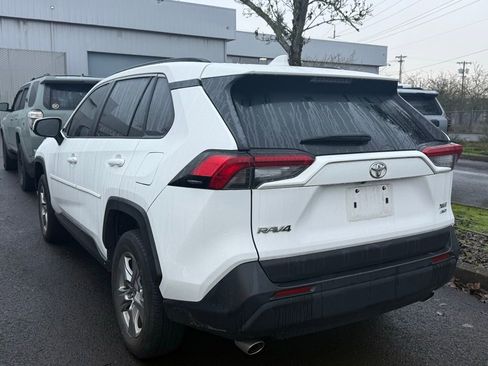 Used 2023 Toyota RAV4 XLE image 3