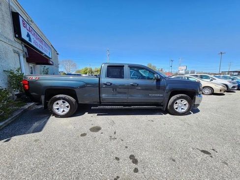 Used 2018 Chevrolet Silverado 1500 LT w/ All Star Edition image 8