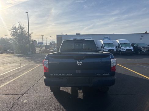 Used 2018 Nissan Titan SL w/ Chrome Package image 6