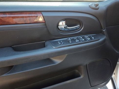 Used 2005 GMC Envoy Denali AWD/4WD image 18