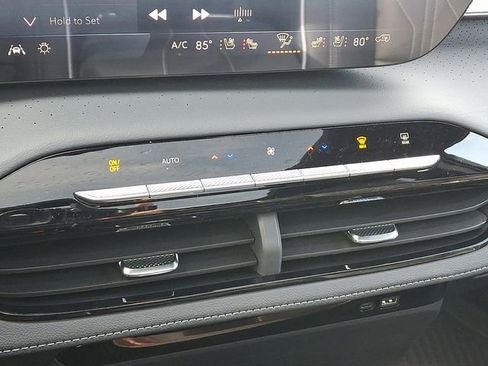 New 2026 Buick Enclave Avenir w/ Super Cruise Package image 17