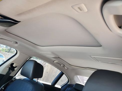 Used 2019 BMW 750i w/ Executive Package RWD image 15