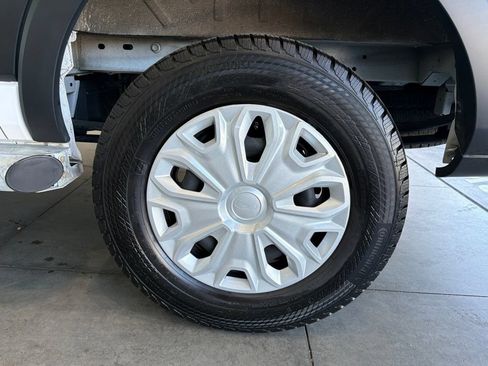 Used 2025 Ford Transit 250 Low Roof w/ Exterior Upgrade Package RWD image 16