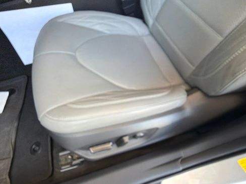 Used 2020 Toyota Avalon Limited w/ Advanced Safety Package FWD image 16