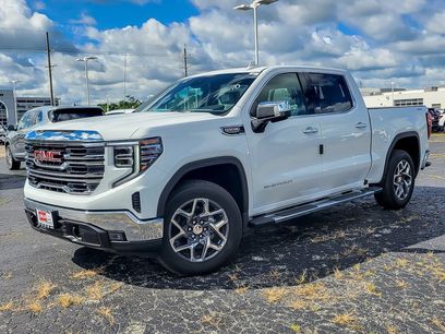 New 2026 GMC Sierra 1500 SLT w/ SLT Premium Package