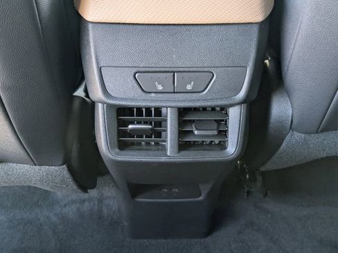 Used 2025 Chevrolet Equinox ACTIV w/ Safety and Technology Package AWD/4WD image 12