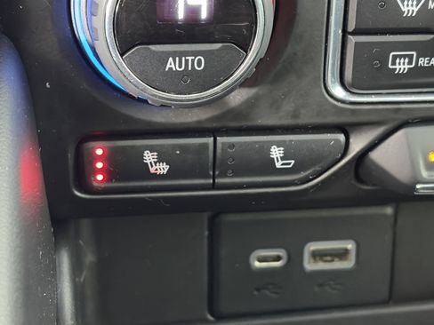 Used 2021 Chevrolet Tahoe Z71 w/ Rear Media and Nav Package image 29