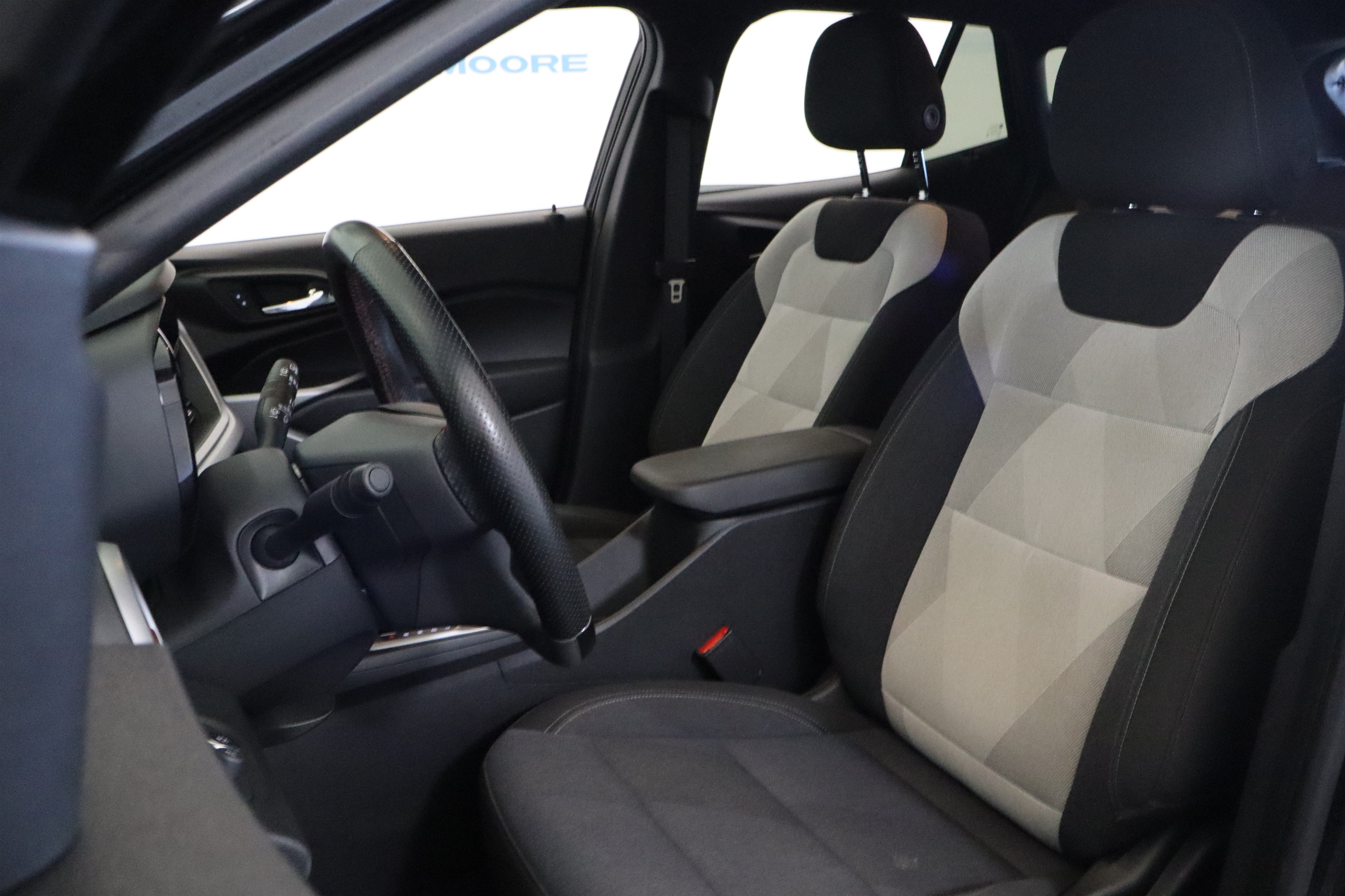 Used 2024 Chevrolet Trax RS FWD image 23