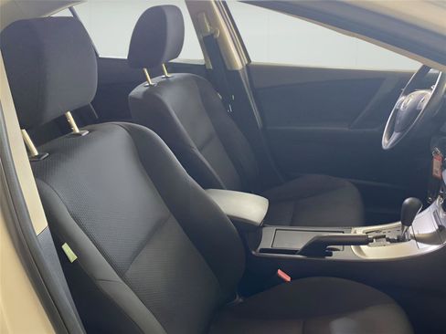 Used 2011 MAZDA MAZDA3 i Touring FWD image 28