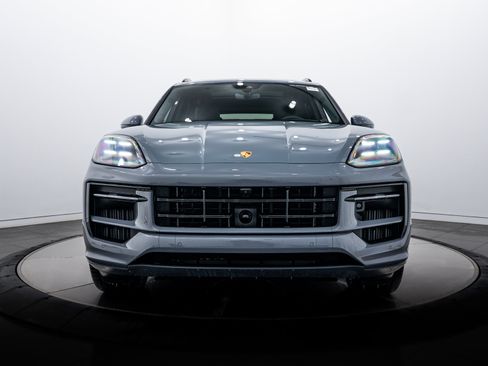 New 2026 Porsche Cayenne GTS image 10