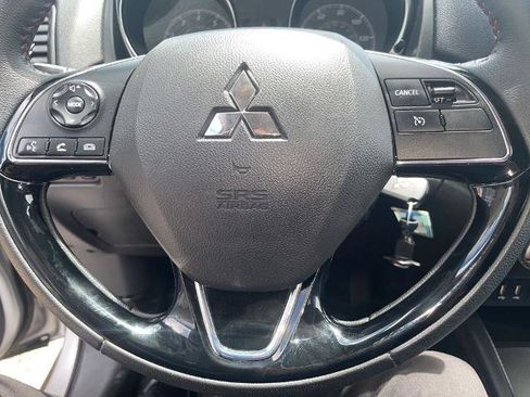 Used 2025 Mitsubishi Outlander Sport LE AWD/4WD image 15