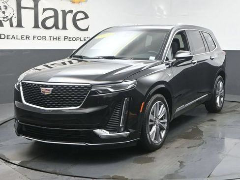 Used 2025 Cadillac XT6 Premium Luxury FWD image 37