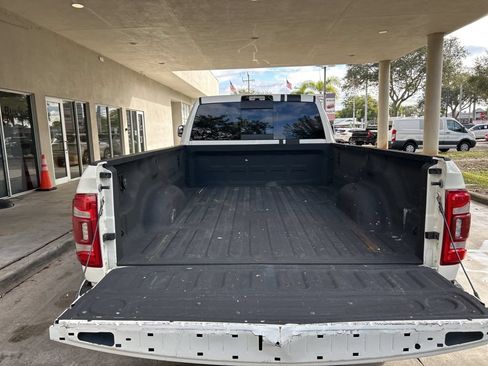 Used 2022 RAM 3500 Limited AWD/4WD image 38