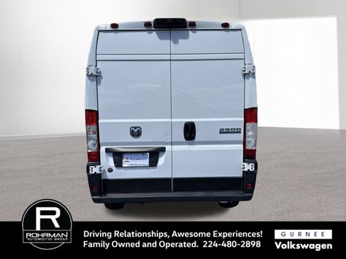 Used 2023 RAM ProMaster 2500 FWD image 9