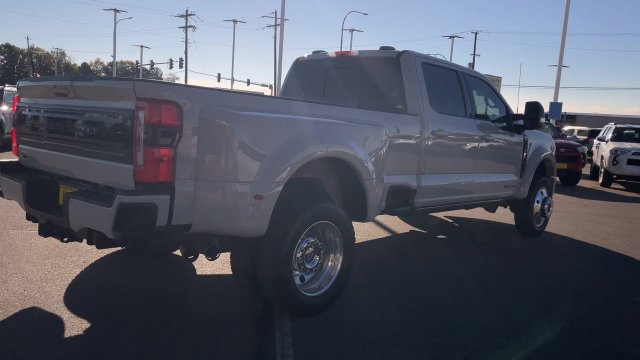 Used 2026 Ford F450 Platinum w/ FX4 Off-Road Package AWD/4WD image 9