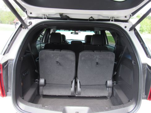 Used 2015 Ford Explorer Limited w/ Equipment Group 301A AWD/4WD image 28