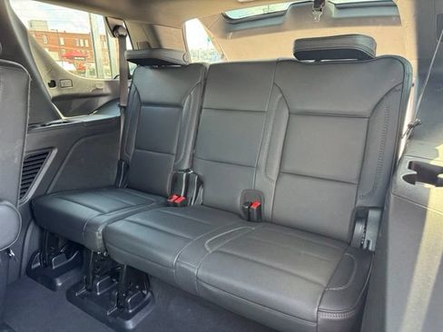 Used 2025 GMC Yukon Denali AWD/4WD image 11