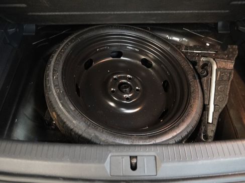 Used 2019 Volkswagen GTI S image 10