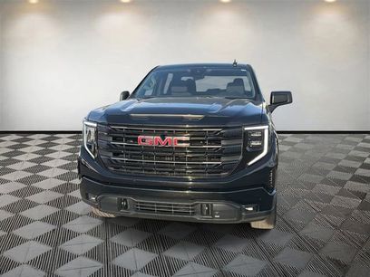 Used 2025 GMC Sierra 1500 Elevation