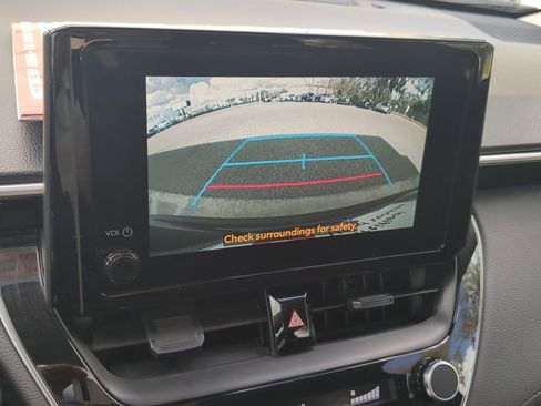 Used 2024 Toyota Corolla Cross LE w/ Moonroof Package image 31