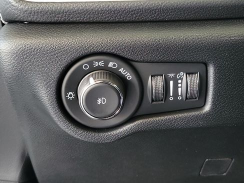 New 2026 Chrysler Pacifica Select FWD image 20